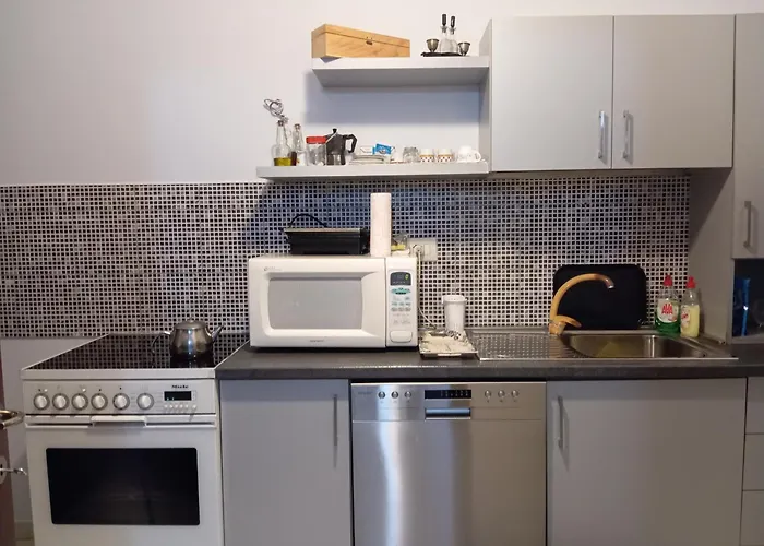 Center Apartment *
