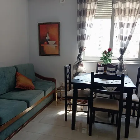 Center Daire Tiran